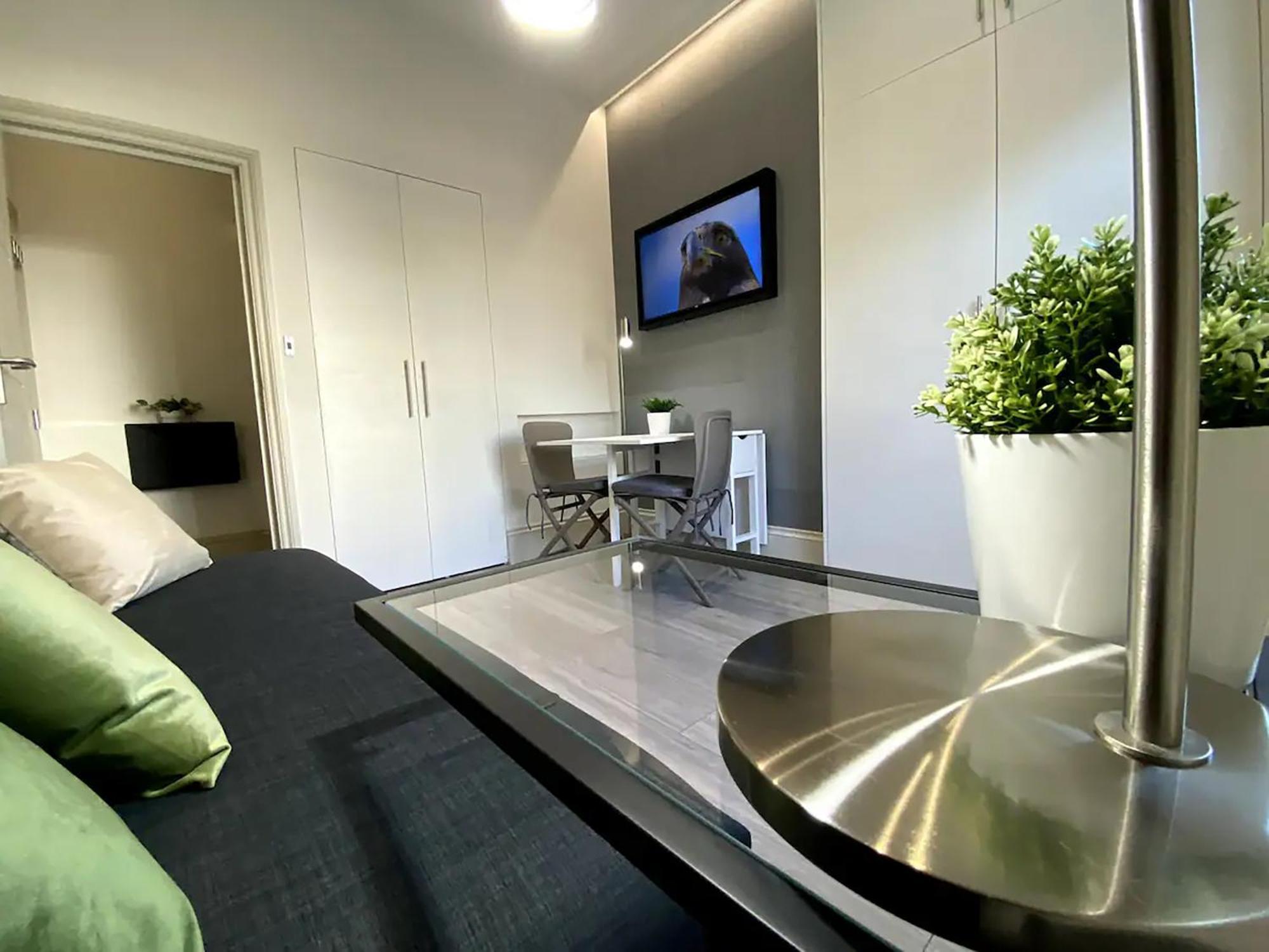 Apt 03 Beachside Beauty Central Studio Steps From Cafes Brighton Eksteriør bilde
