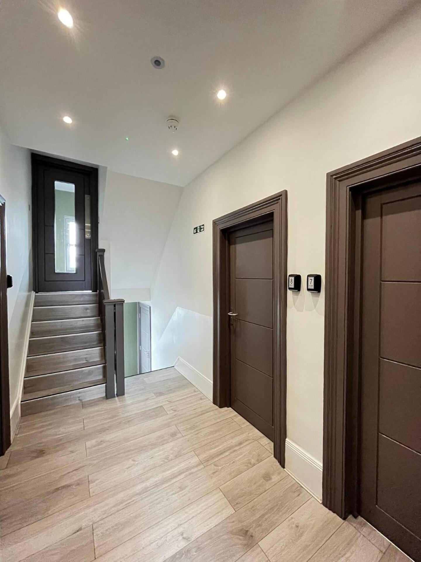 Apt 03 Beachside Beauty Central Studio Steps From Cafes Brighton Eksteriør bilde