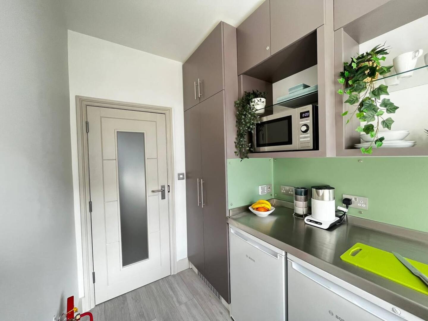 Apt 03 Beachside Beauty Central Studio Steps From Cafes Brighton Eksteriør bilde