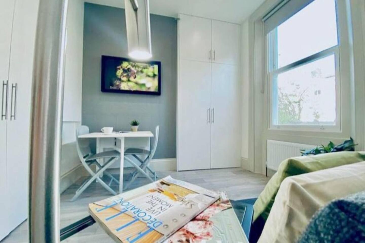 Apt 03 Beachside Beauty Central Studio Steps From Cafes Brighton Eksteriør bilde
